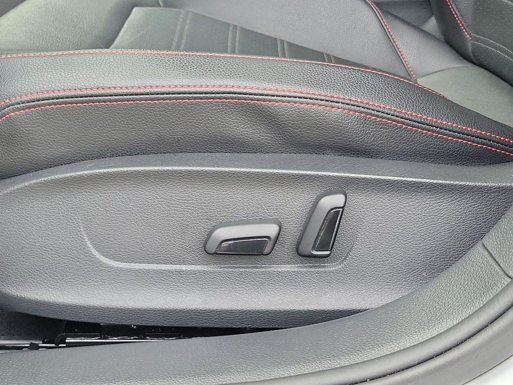 Used 2018 Volkswagen Jetta GLI image 26