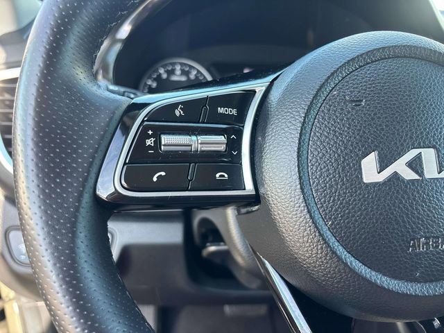 Used 2022 Kia Seltos SX w/ Sunroof Package AWD/4WD image 19