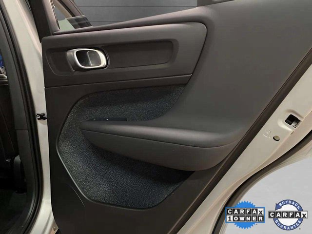 Used 2025 Volvo XC40 B5 Plus image 77