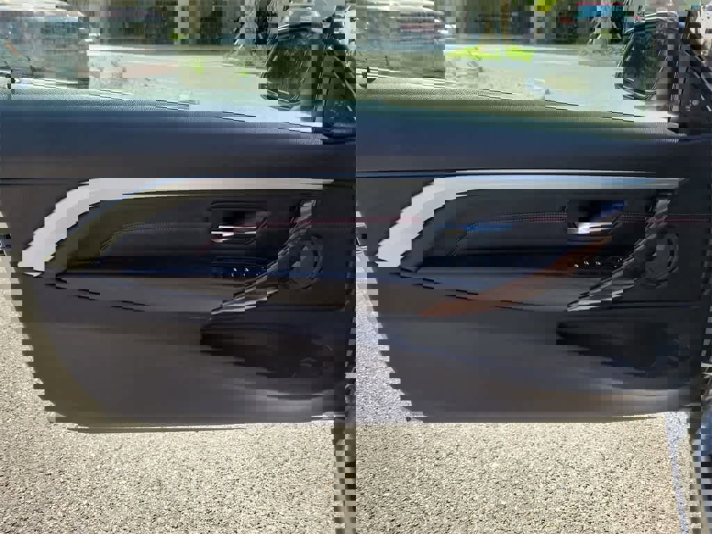 Used 2015 BMW 428i Convertible image 16