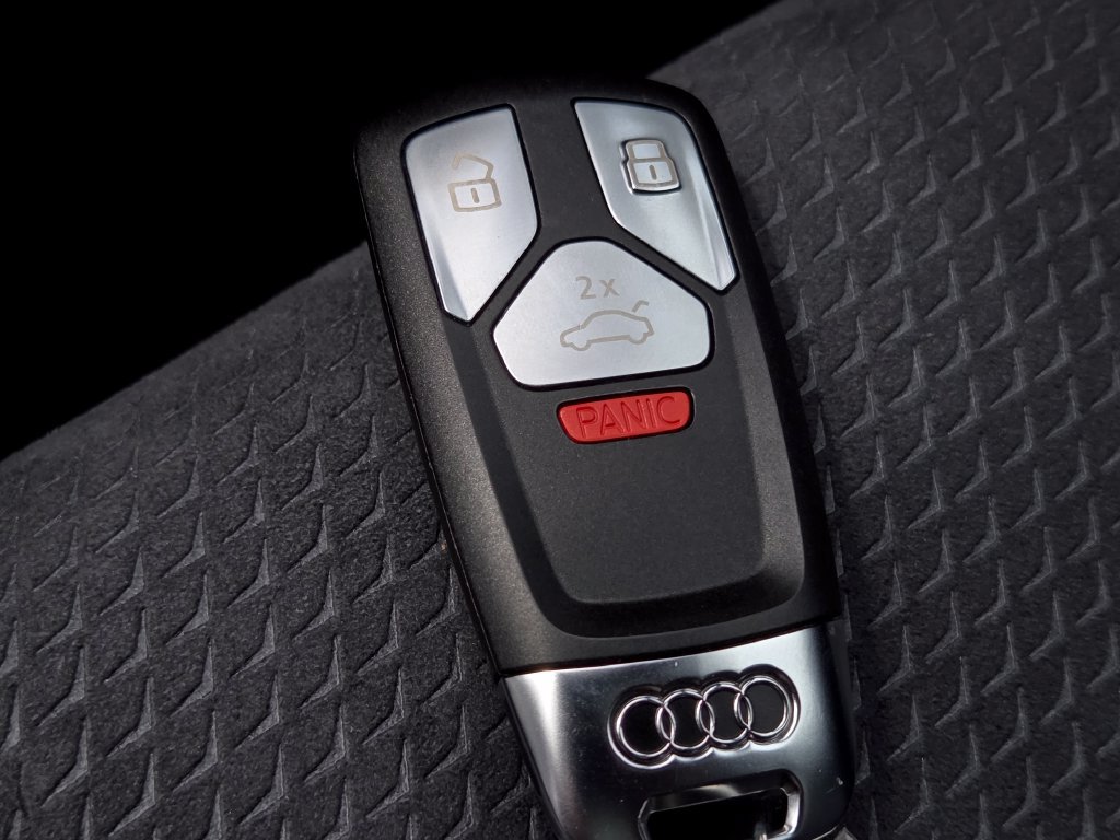 Certified 2024 Audi Q5 e Premium Plus AWD/4WD image 35