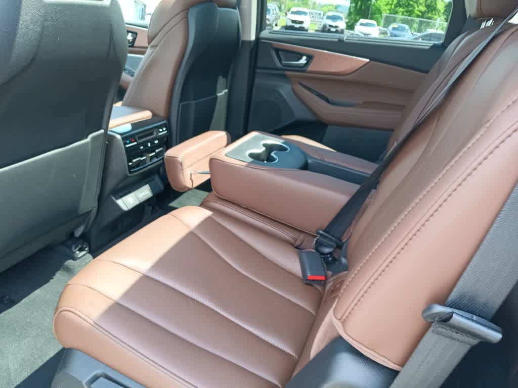 Used 2024 Acura MDX SH-AWD w/ Technology Package image 18