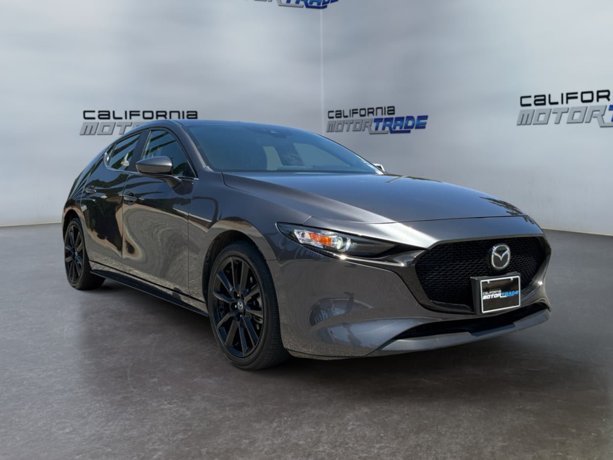 Used 2022 MAZDA MAZDA3 s FWD image 3