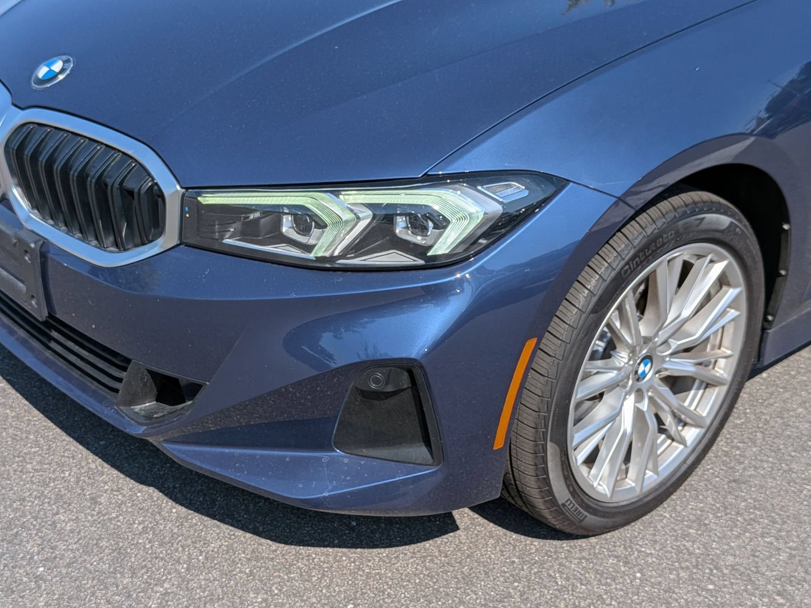 Used 2023 BMW 330i xDrive Sedan w/ Driving Assistance Package AWD/4WD image 9