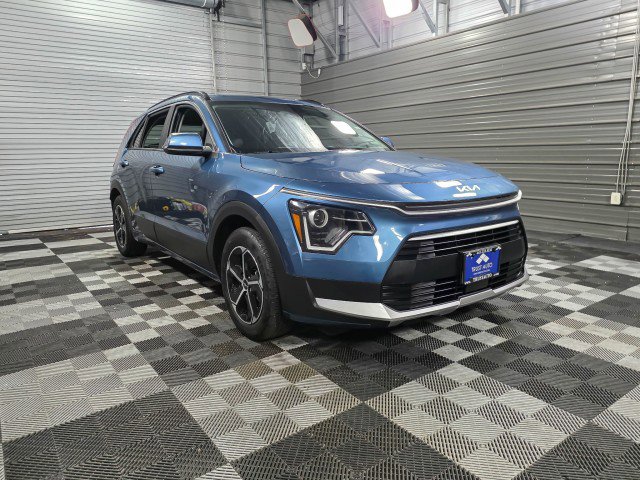 Used 2024 Kia Niro EX w/ EX Cold Weather Package image 4