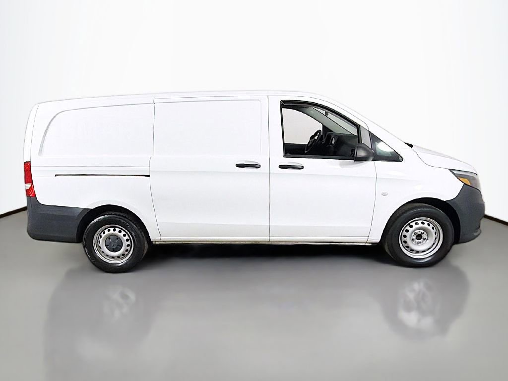 Used 2022 Mercedes-Benz Metris image 9