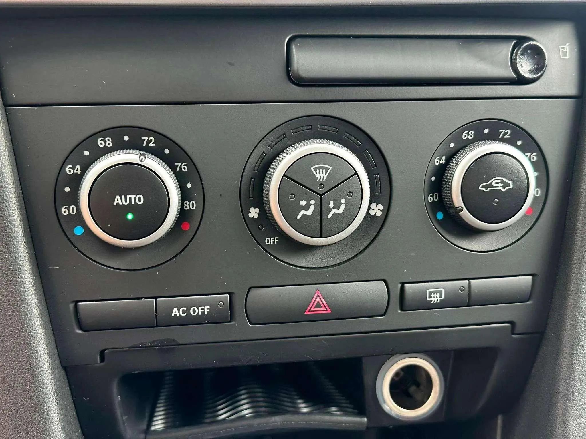 Used 2011 Saab 9-3 2.0T image 24