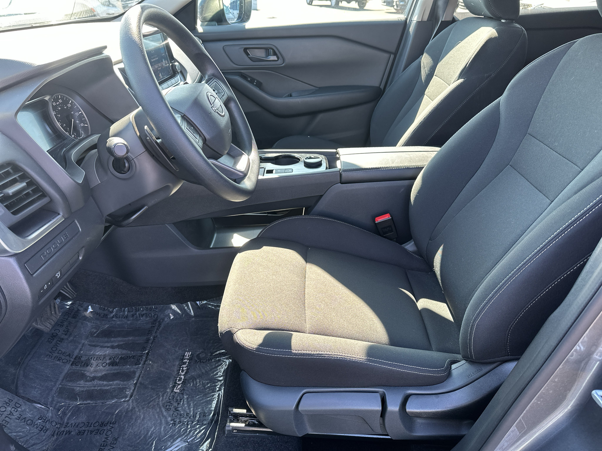 Used 2025 Nissan Rogue S AWD/4WD image 12