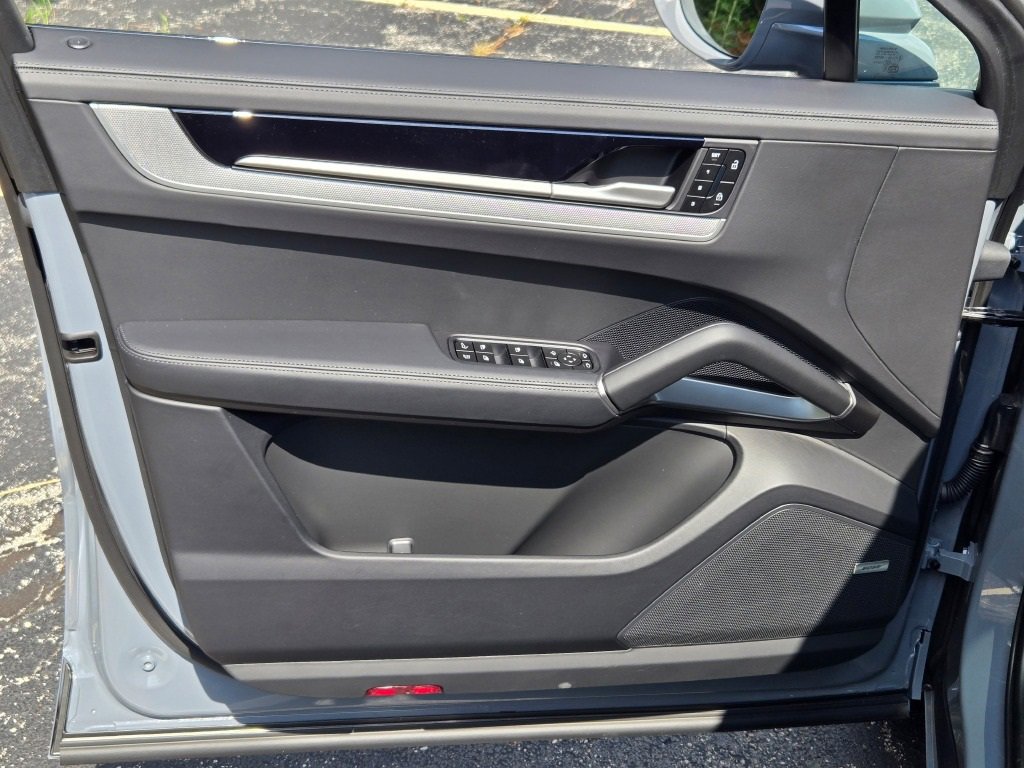 New 2025 Porsche Cayenne S image 17