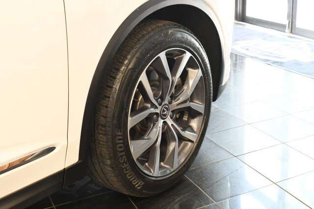 Used 2023 Acura MDX w/ Technology Package AWD/4WD image 42