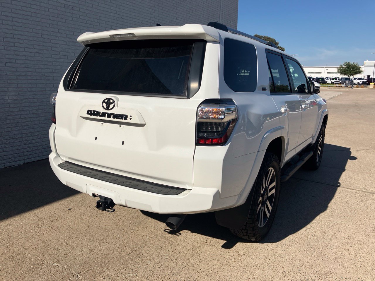 Used 2021 Toyota 4Runner SR5 Premium w/ Moonroof Package AWD/4WD image 3