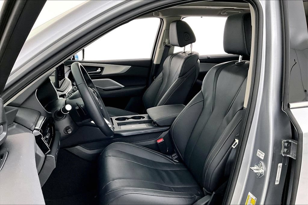 Certified 2026 Acura MDX w/ Technology Package FWD image 29
