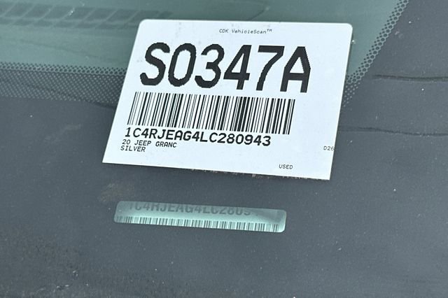Certified 2020 Jeep Grand Cherokee Laredo w/ Laredo X Package RWD image 17