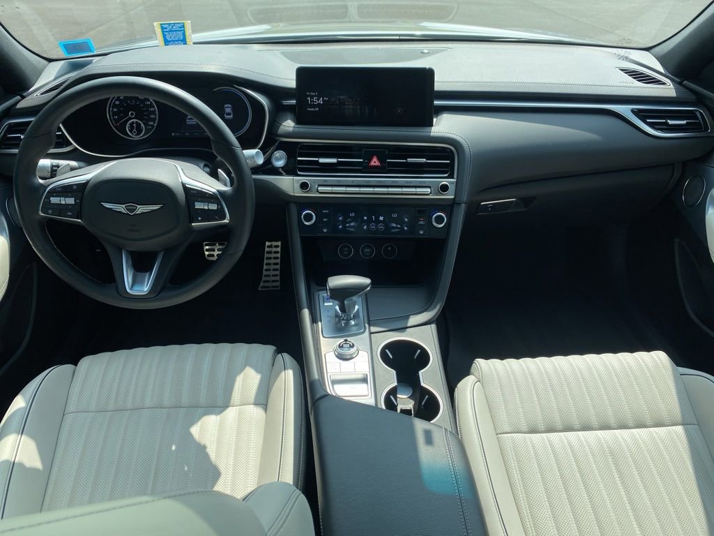 Used 2025 Genesis G70 3.3T Advanced image 8