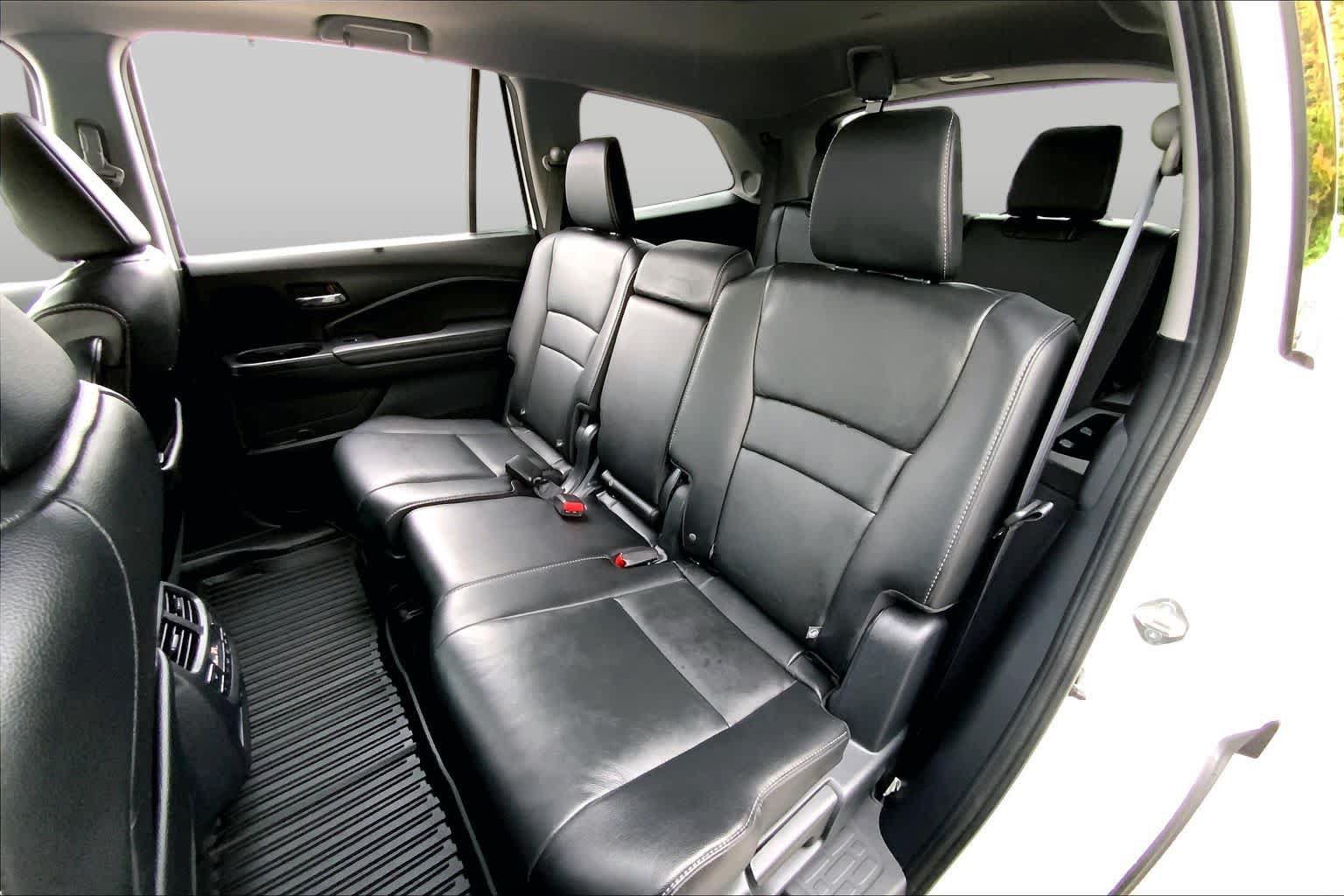 Certified 2020 Honda Pilot Touring image 21