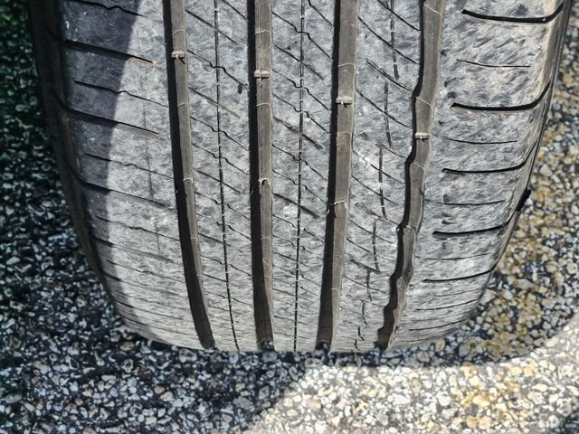 Used 2025 Cadillac XT6 Premium Luxury w/ LPO, Floor Liner Package FWD image 11