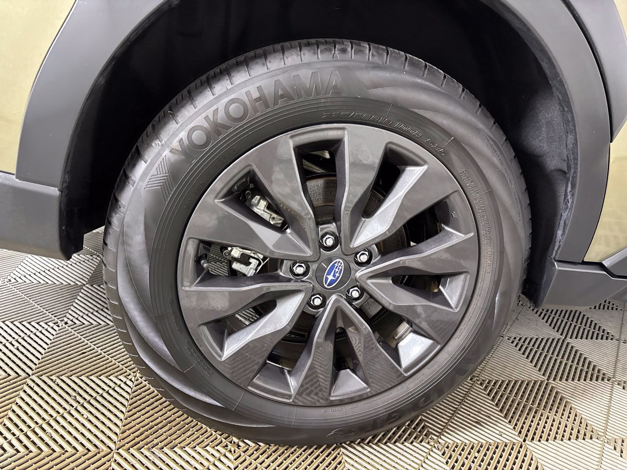 Used 2025 Subaru Outback Onyx Edition AWD/4WD image 32