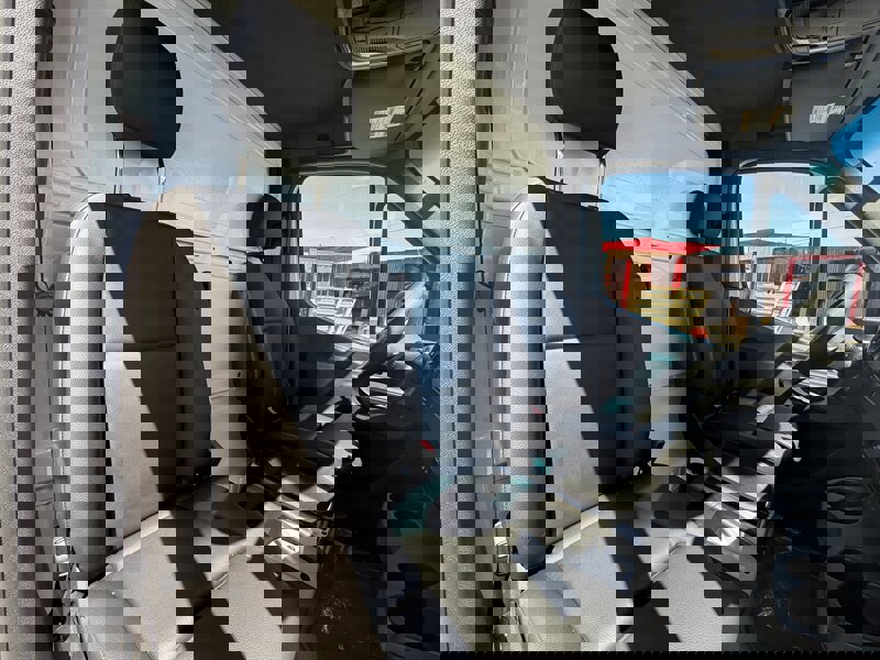 Used 2023 Mercedes-Benz Sprinter 3500 image 15