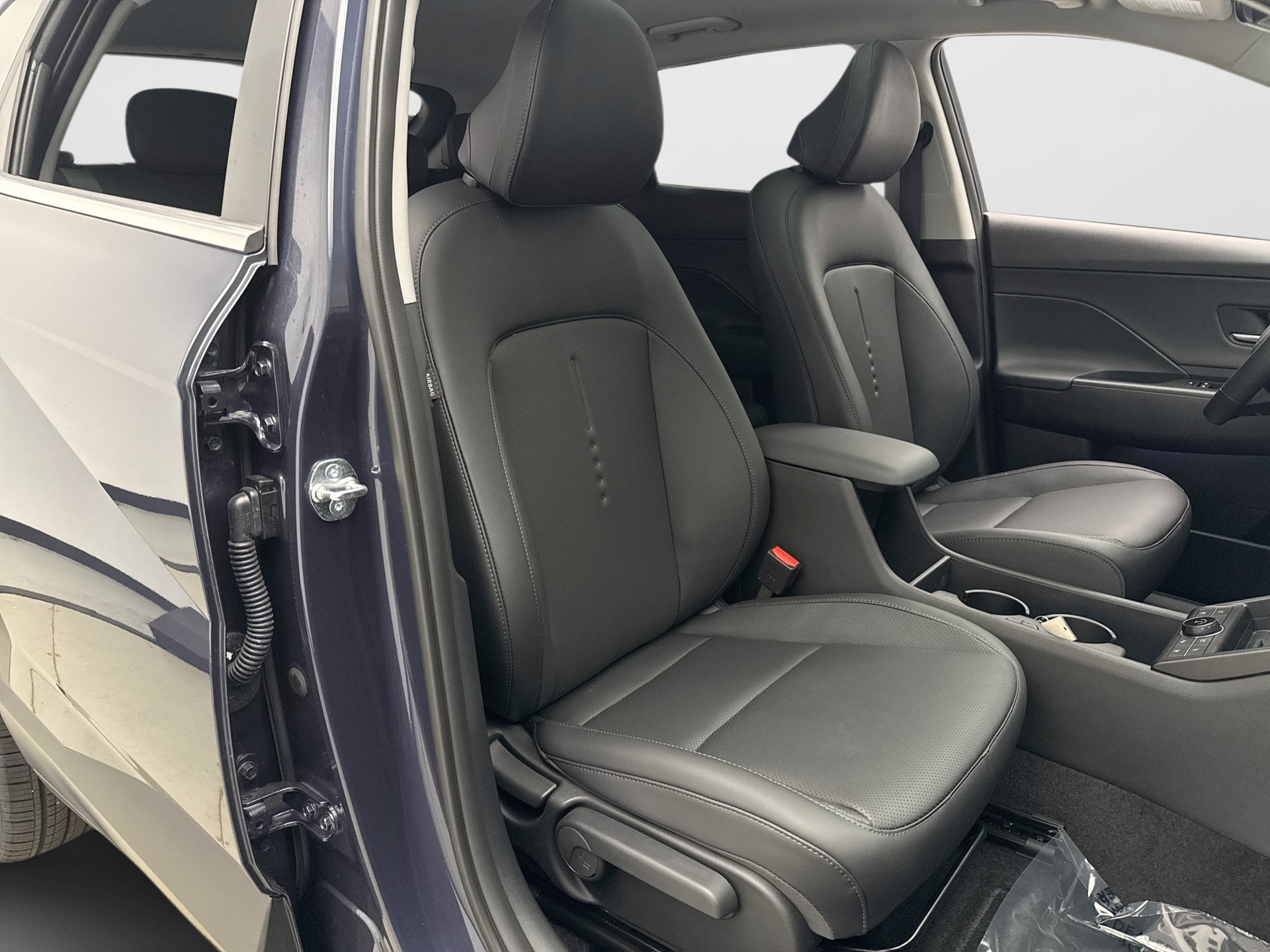 Used 2026 Hyundai Kona Limited AWD/4WD image 16