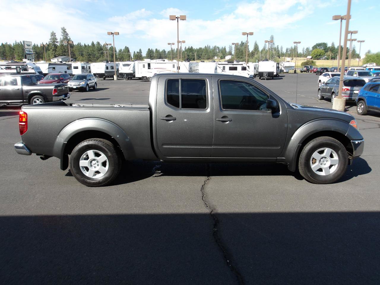 Used 2007 Nissan Frontier SE w/ Power Pkg AWD/4WD image 6