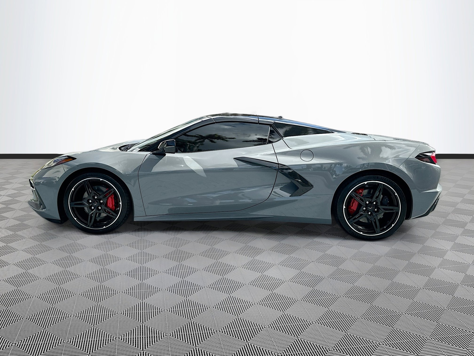 Used 2025 Chevrolet Corvette 2LT w/ Stealth Interior Trim Package image 4