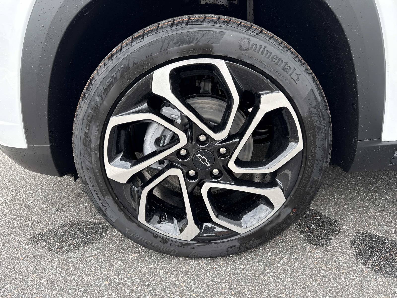 New 2026 Chevrolet Trax RS w/ Driver Confidence Package FWD image 32