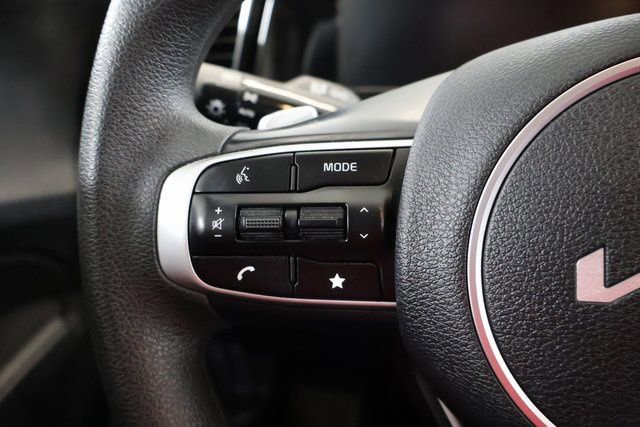 Used 2023 Kia Sportage LX image 15