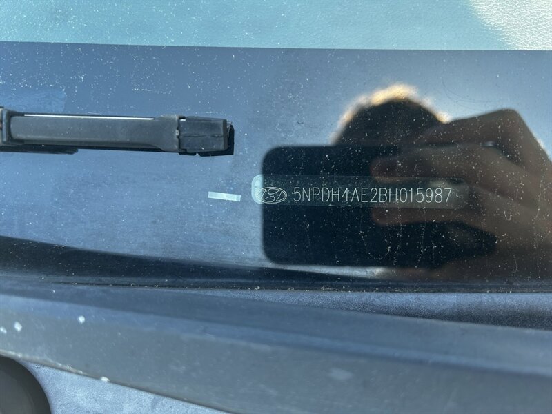 Used 2011 Hyundai Elantra Limited FWD image 37