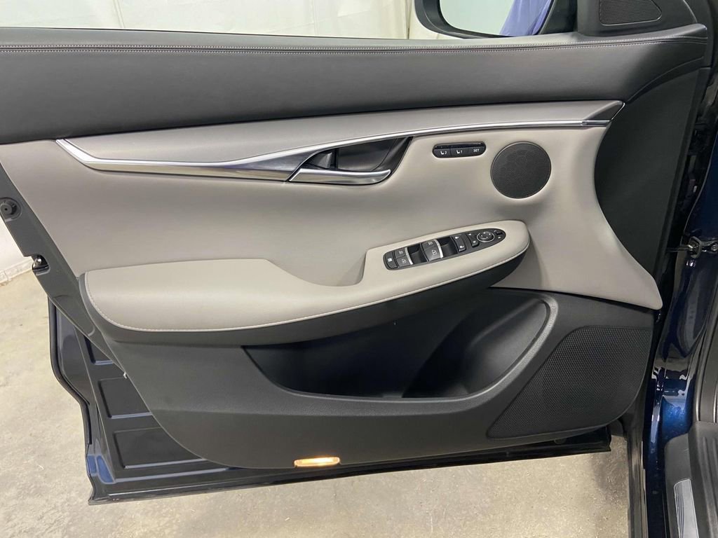 Used 2024 INFINITI QX50 Luxe image 11