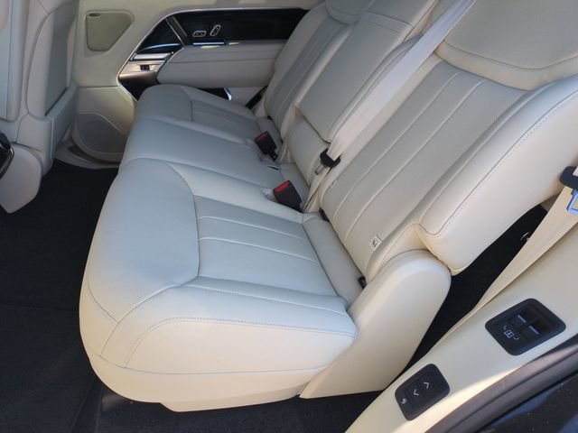 New 2026 Land Rover Range Rover Long Wheelbase SE AWD/4WD image 15