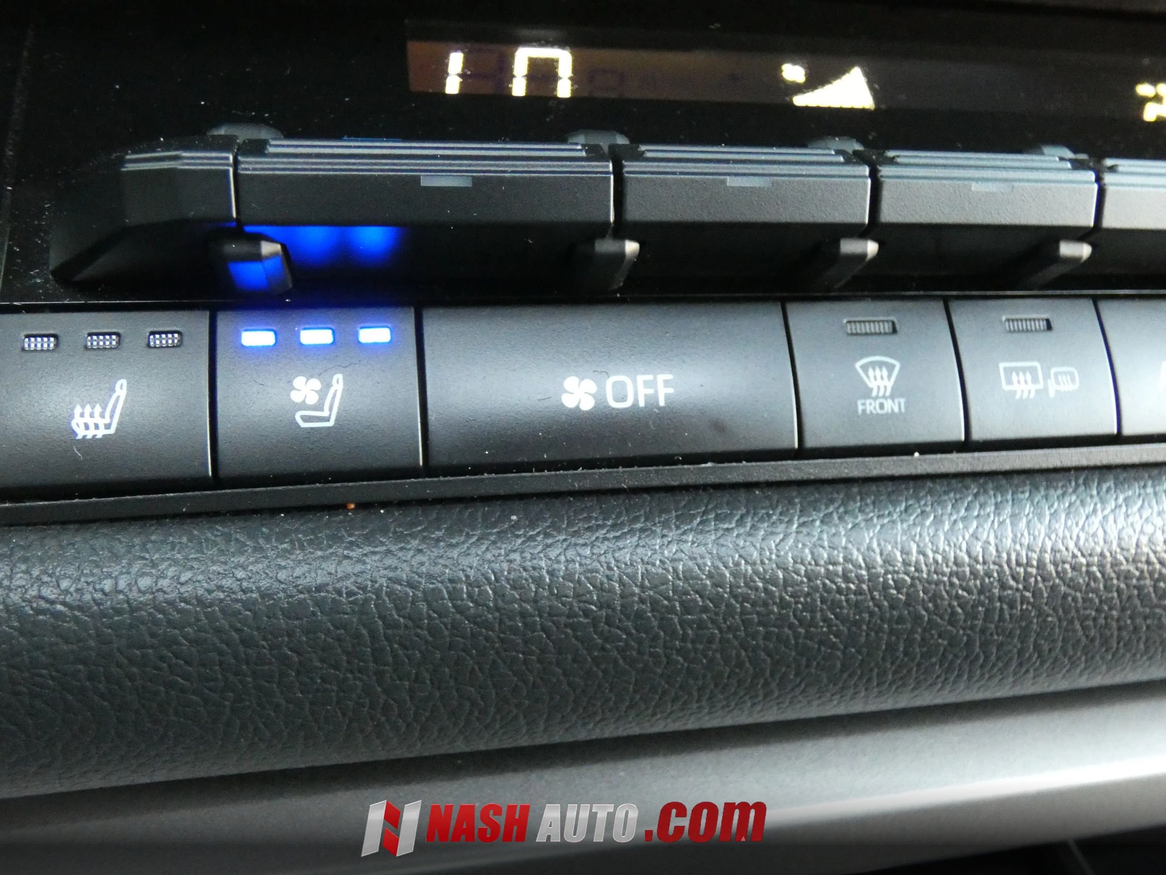 Used 2024 Toyota Tundra Limited AWD/4WD image 79
