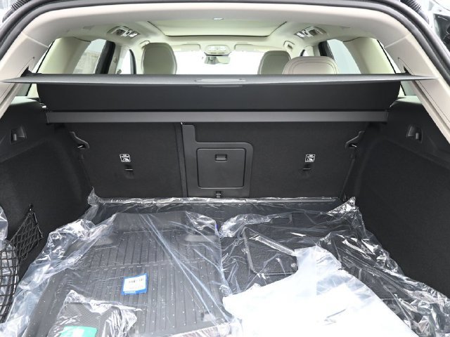 Used 2026 Volvo XC60 T8 Ultra w/ Protection Package Premier AWD/4WD image 33