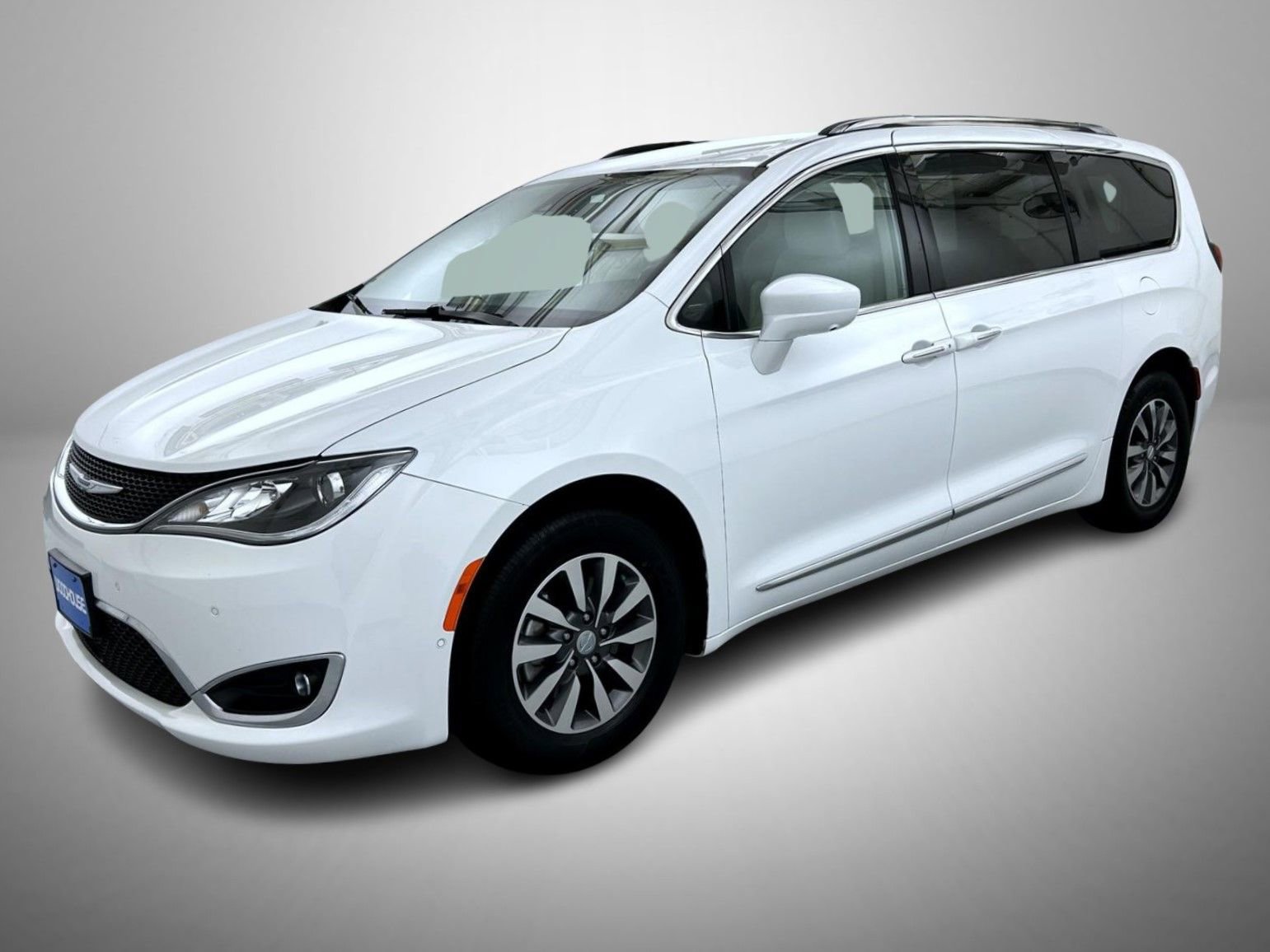 Used 2020 Chrysler Pacifica Touring-L Plus FWD image 1
