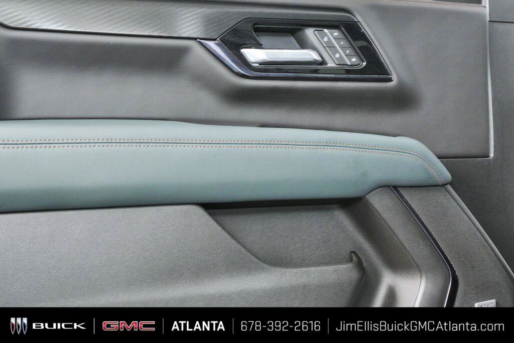 New 2026 GMC Yukon XL AT4 w/ AT4 Premium Plus Package AWD/4WD image 6