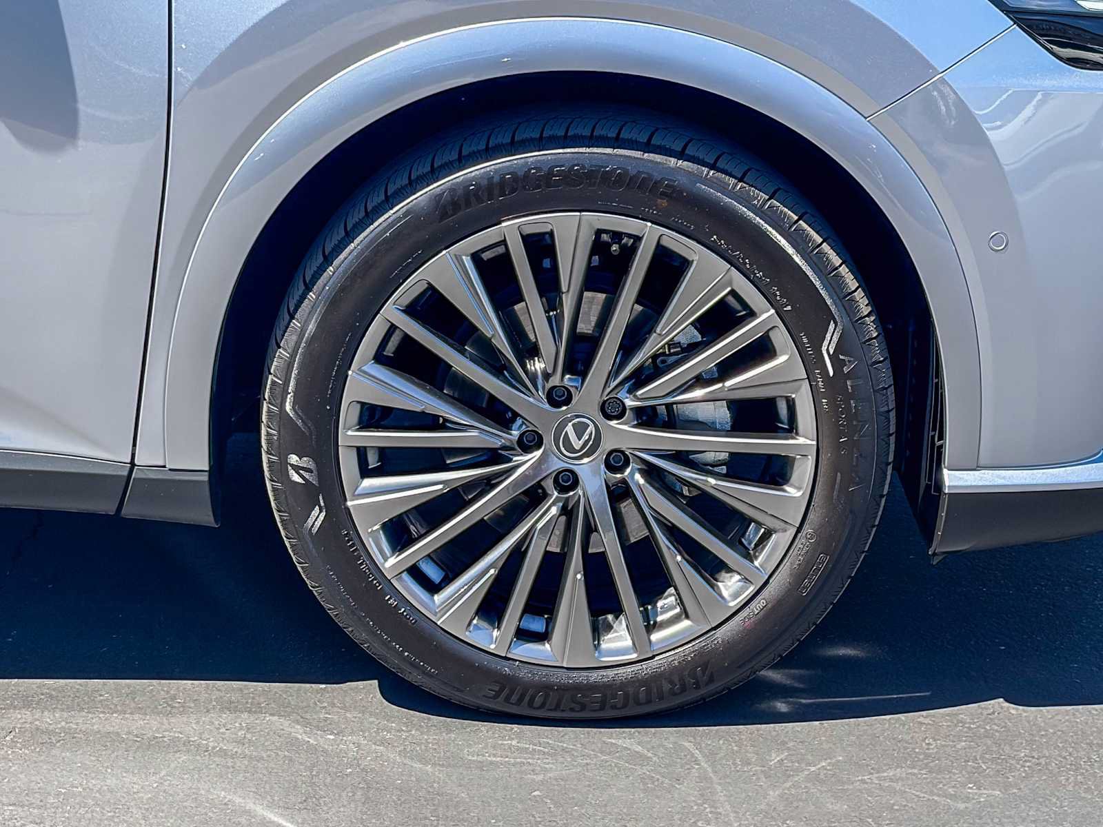Used 2025 Lexus RX 450h AWD w/ Convenience Package image 9