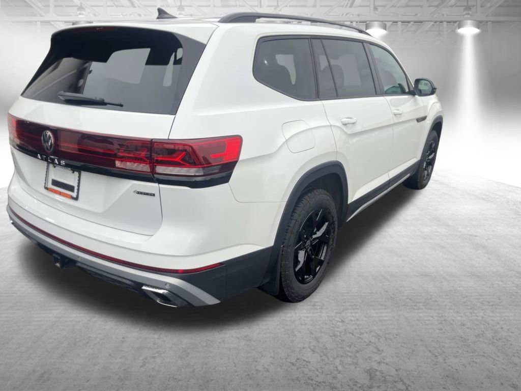 Used 2024 Volkswagen Atlas Peak Edition SE AWD/4WD image 6