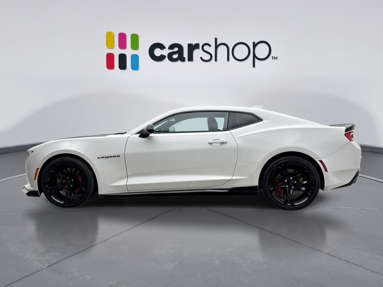 Used 2018 Chevrolet Camaro SS RWD image 2