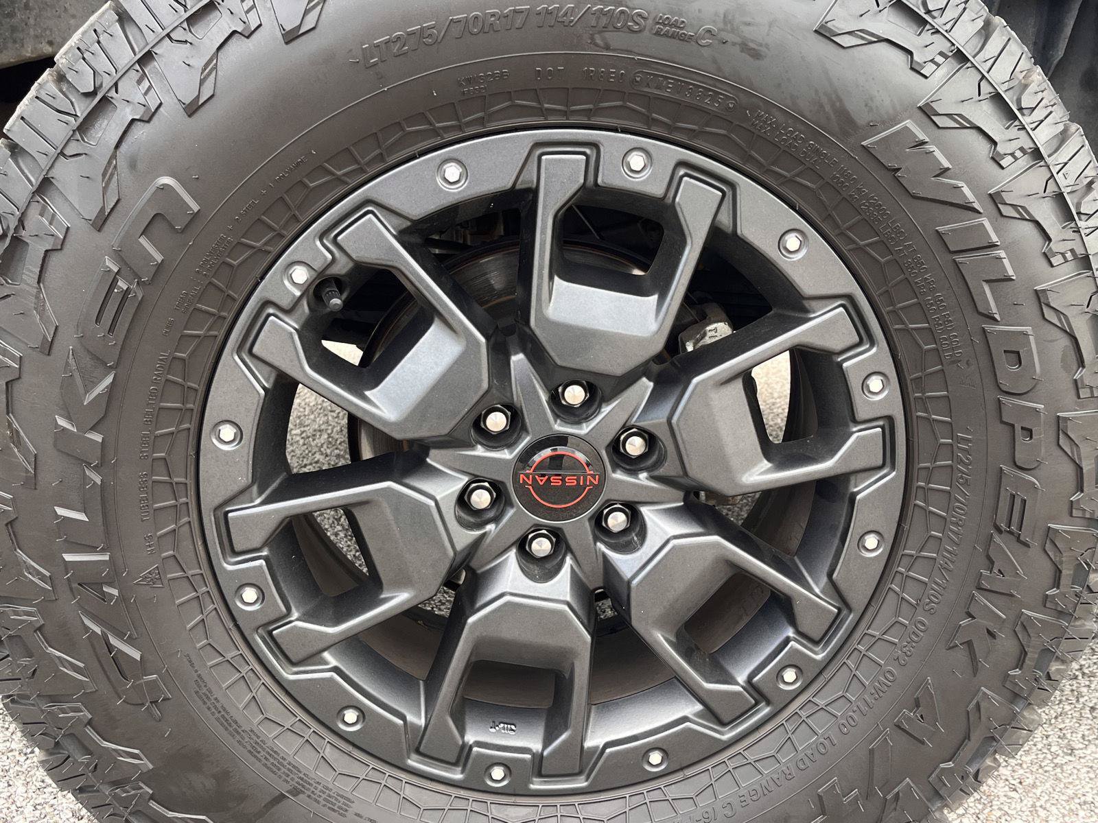 Used 2023 Nissan Frontier PRO-4X w/ Pro-4X Premium Package AWD/4WD image 13