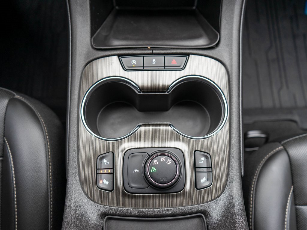 Used 2023 GMC Acadia SLT image 27