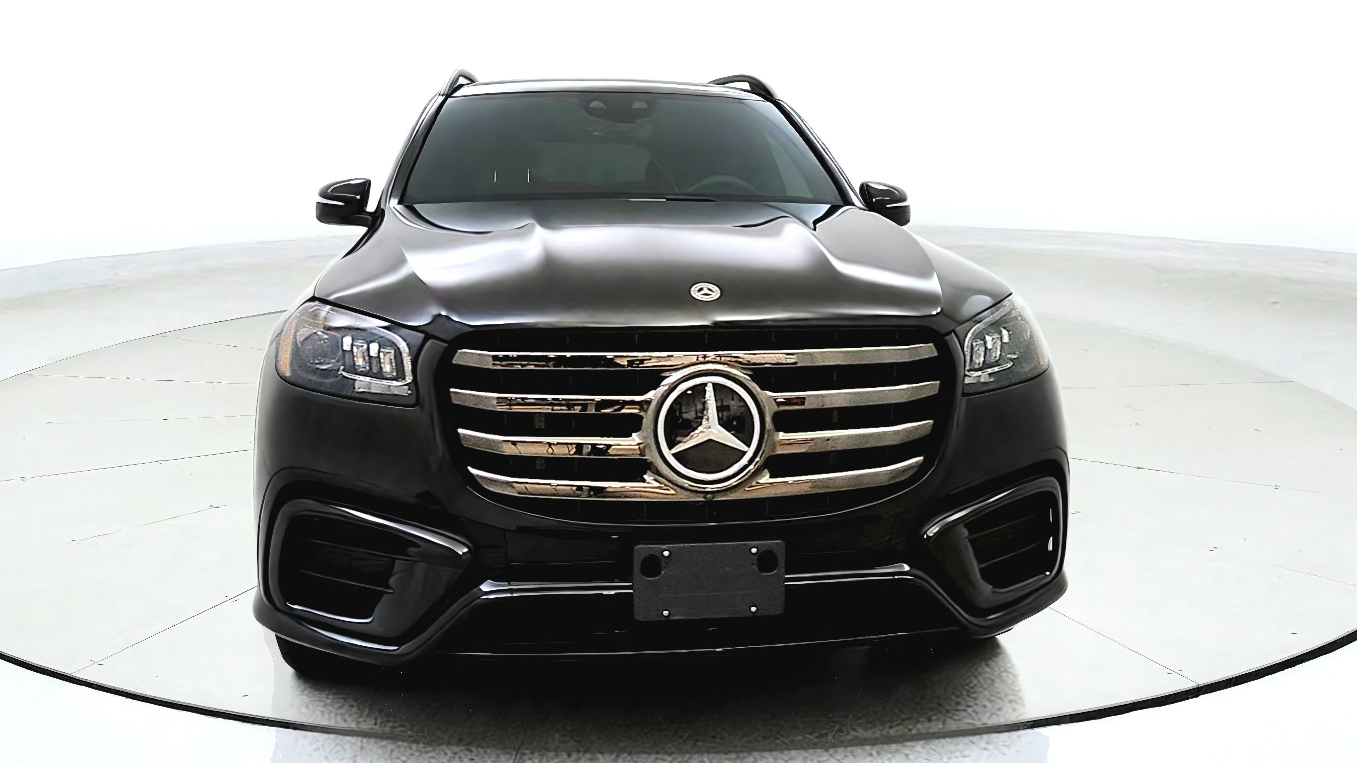 Used 2024 Mercedes-Benz GLS 450 4MATIC w/ AMG Line Exterior image 2