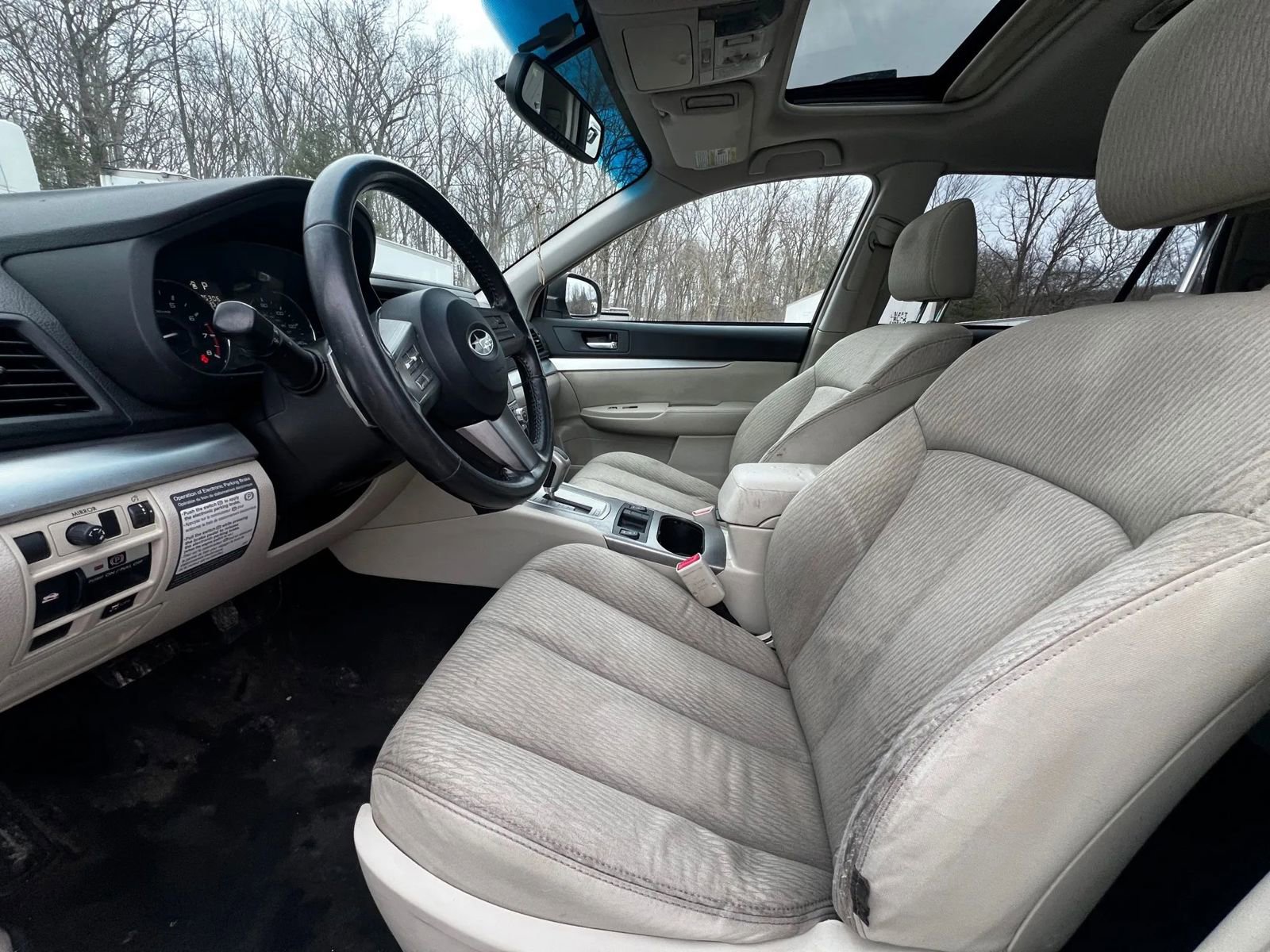 Used 2011 Subaru Outback 2.5i Premium image 9