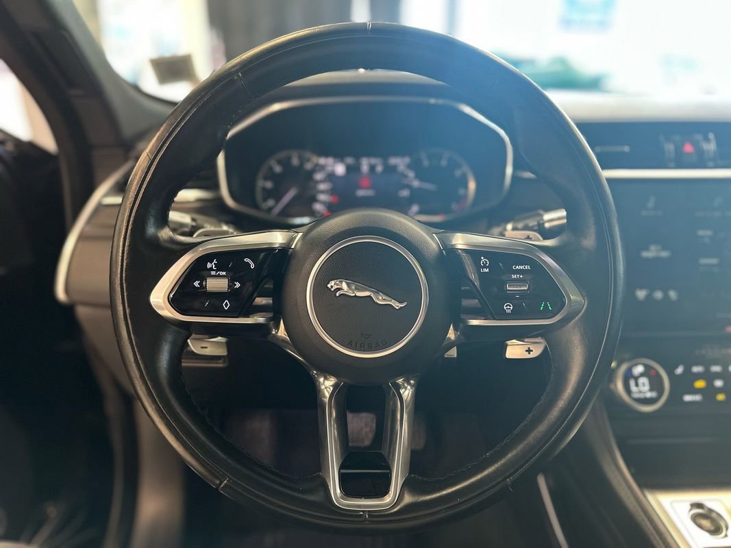 Used 2022 Jaguar F-PACE S image 17