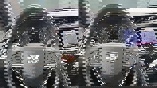 Used 2024 Cadillac XT6 Premium Luxury w/ Technology Package image 30