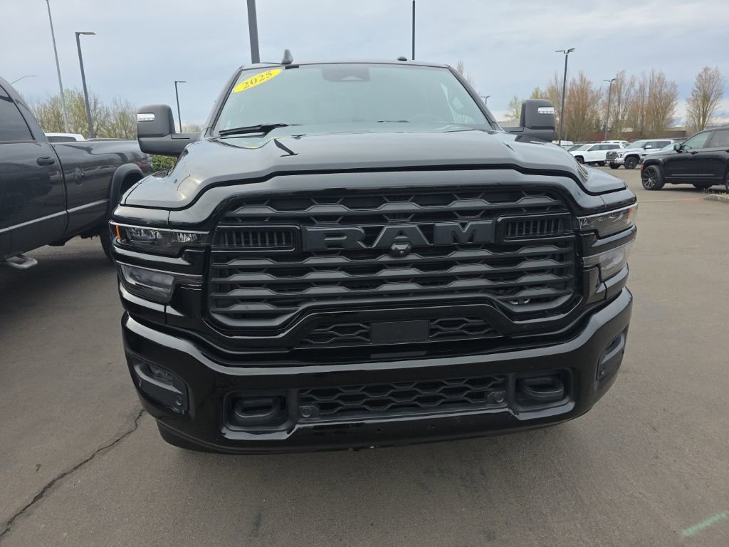 Used 2025 RAM 3500 Big Horn image 7