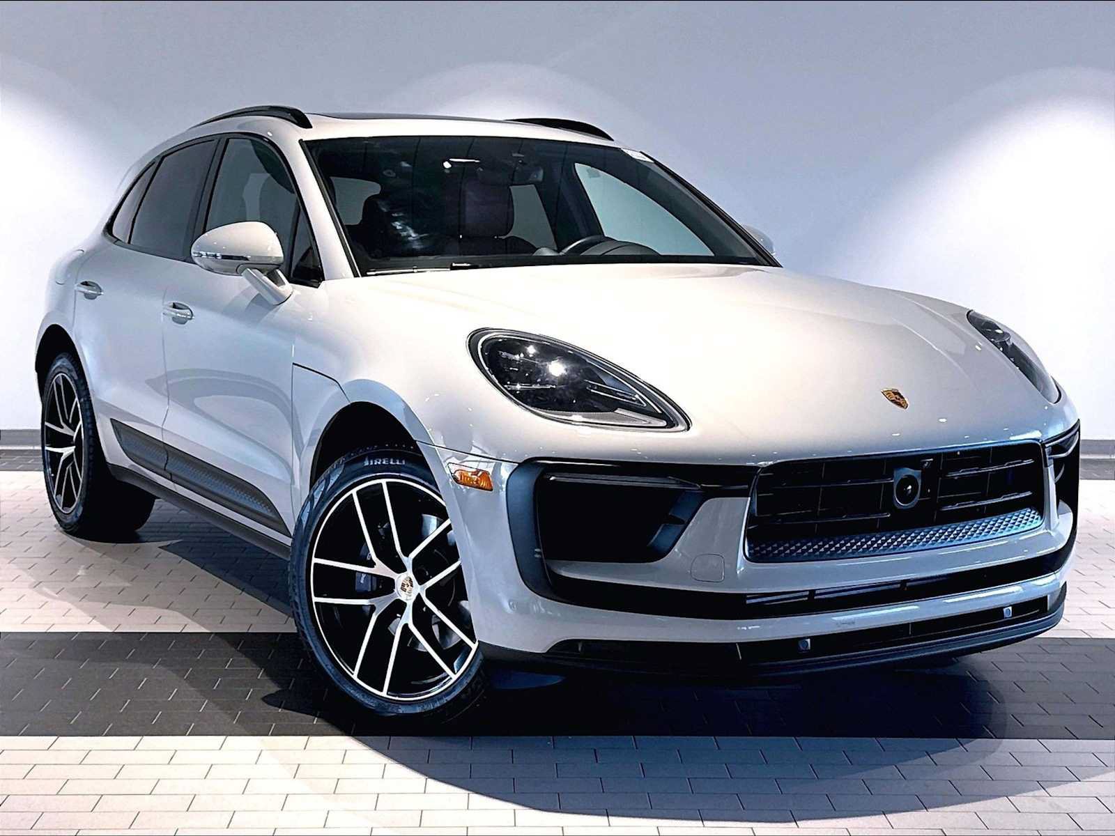 Used 2026 Porsche Macan AWD/4WD image 13