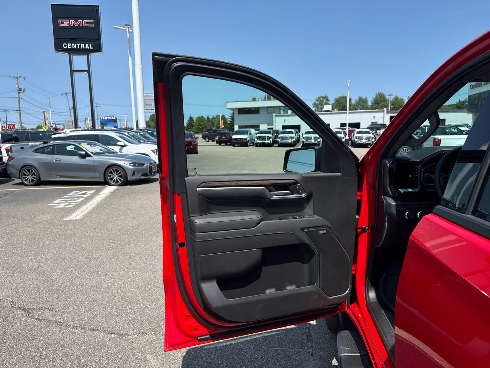 New 2026 GMC Sierra 1500 Elevation w/ Elevation Premium Package AWD/4WD image 12
