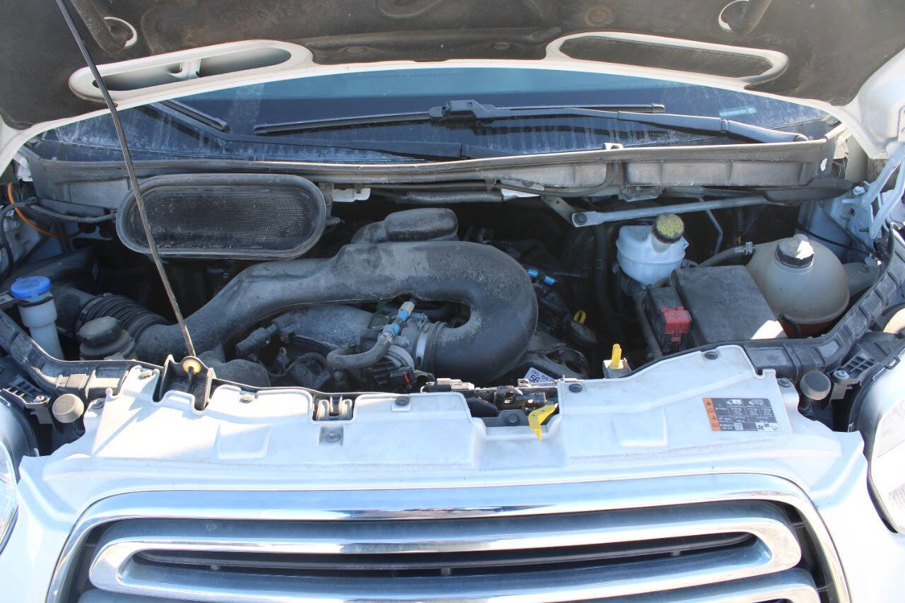 Used 2019 Ford Transit 150 XLT image 15