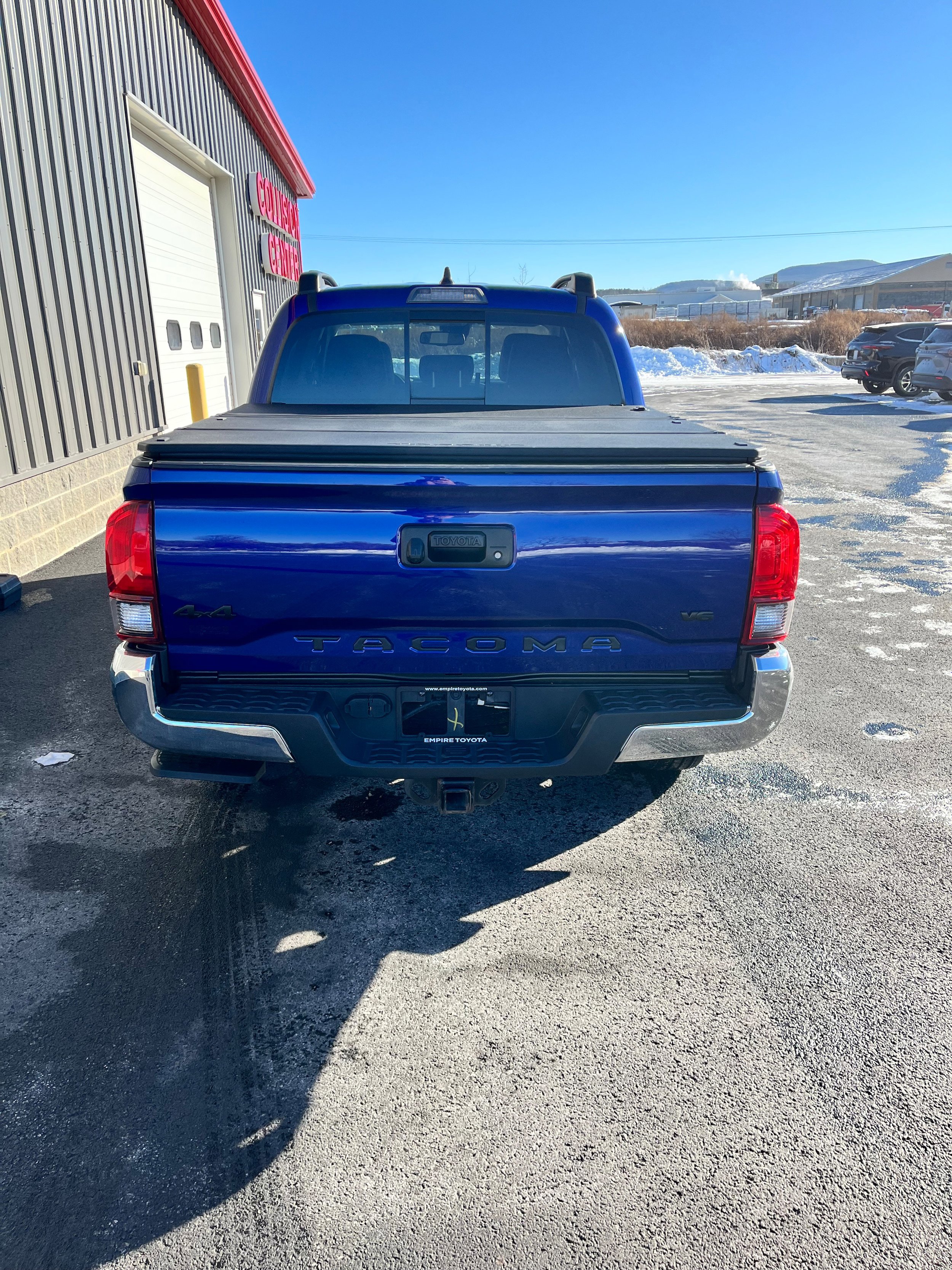Certified 2023 Toyota Tacoma SR5 w/ Black Out Package (TMS) AWD/4WD image 4