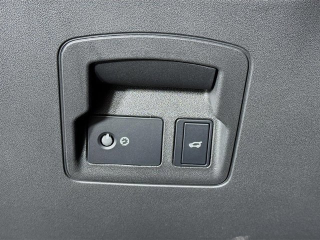 Used 2026 Land Rover Range Rover Velar Dynamic SE image 10