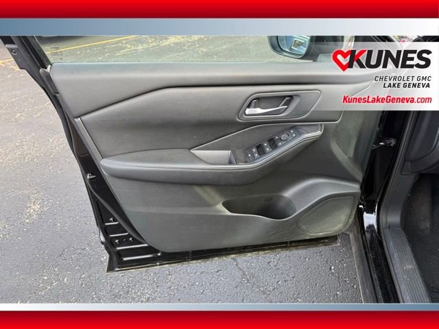 Used 2024 Nissan Rogue SV image 13